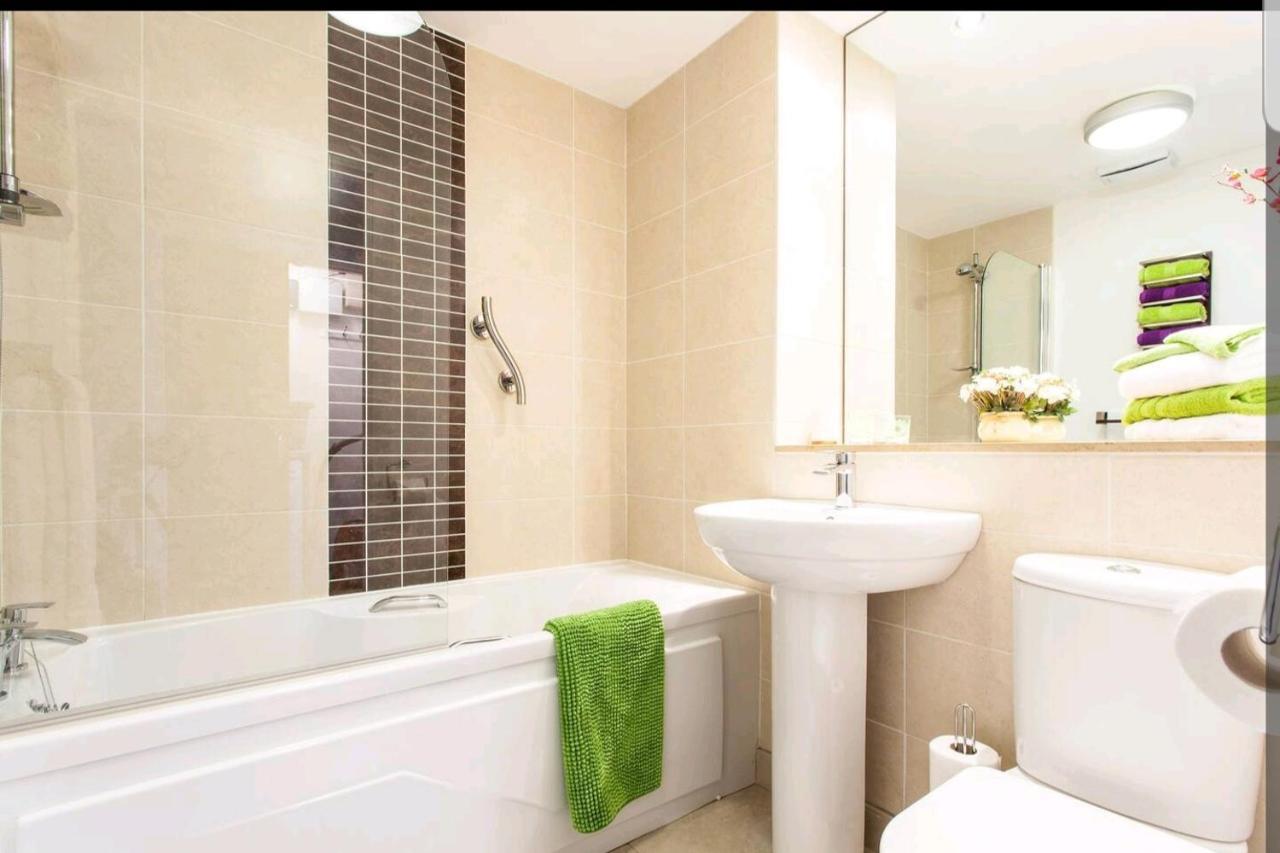 Victoria Place Apartment Белфаст Екстериор снимка